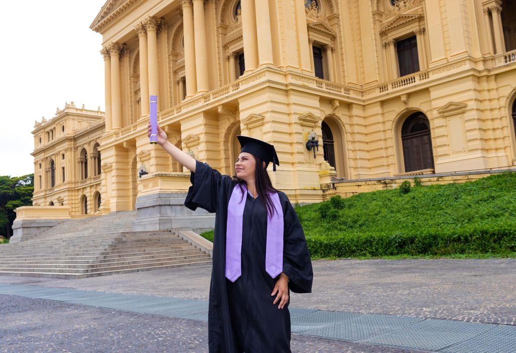 significado fotos formatura pedagogia ensaio-de-formatura-individual-pedagogia-museu-do-ipiranga.jpg